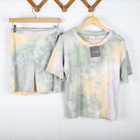 Le Lis Tie-Dye Top and Shorts Coordinates Set - Picture 2 of 11